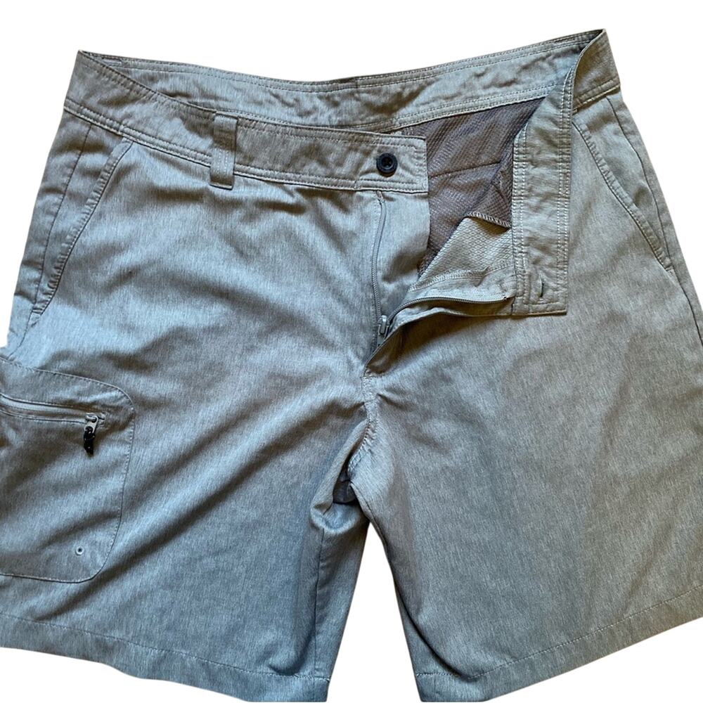 Magellan Size 36 Men’s Gray Shorts Zippered Pocket Fishing Hiking Casual Outdoor